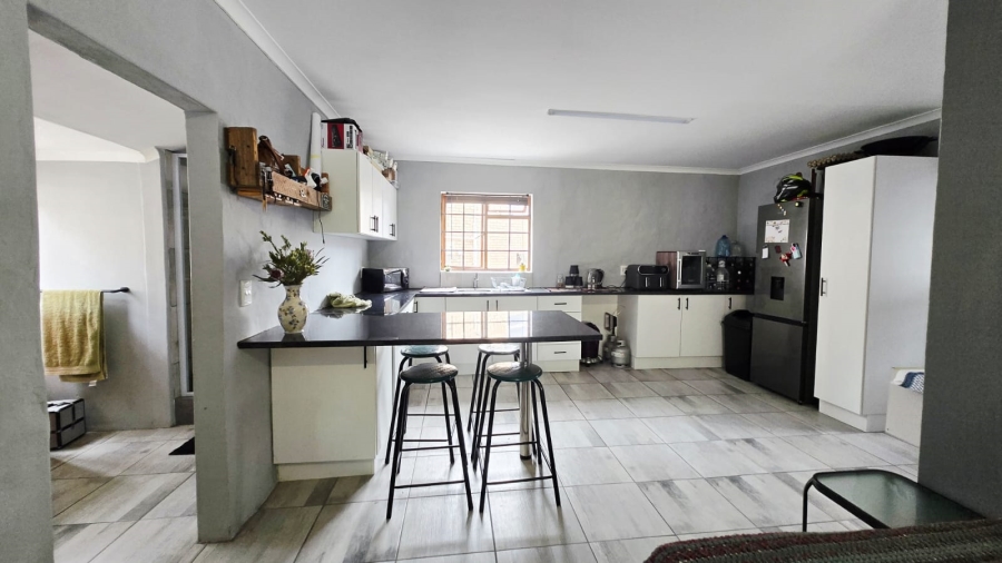 6 Bedroom Property for Sale in The Village Western Cape